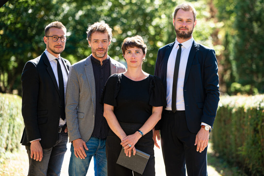 emotionale und würdevolle Abschiede mit professionellen Trauerrednern von anchworte deutschlandweit